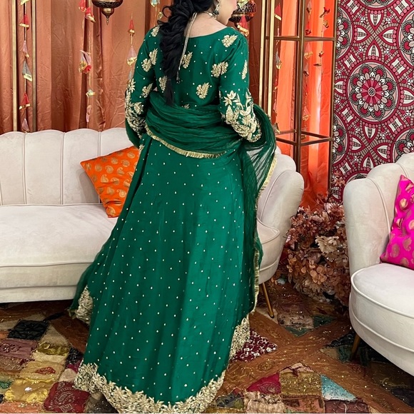 Formal heavy lengha cholhi - Picture 3 of 3